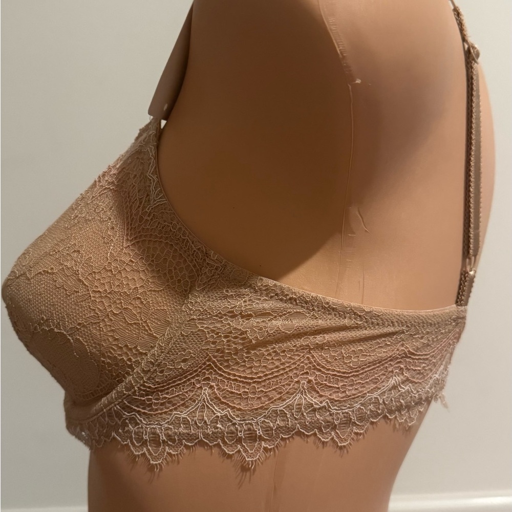 Wacoal b.tempt’d Lace Trimmed Tan Bra - Picture 2 of 13